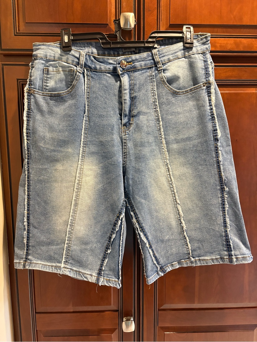 Black Men’s Oversized Raised Hem Denim Shorts Jorts - 36